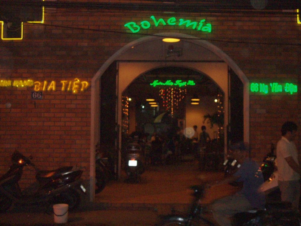 restaurační  pivovar Bohemia - Ho Chi Minh City 2006