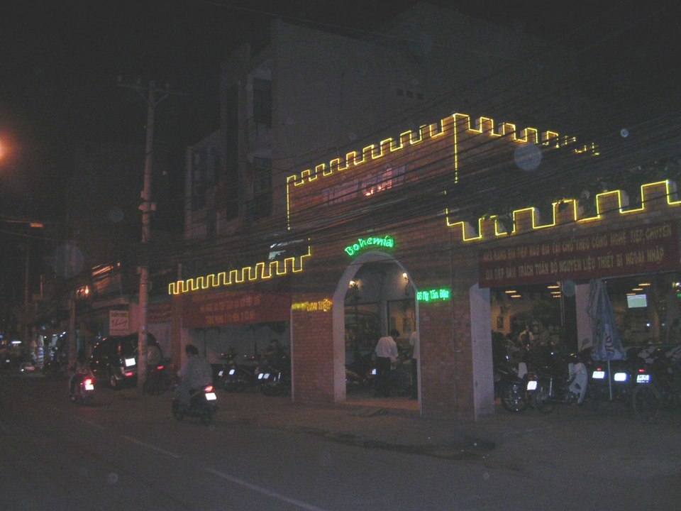 restaurační  pivovar Bohemia - Ho Chi Minh City 2006