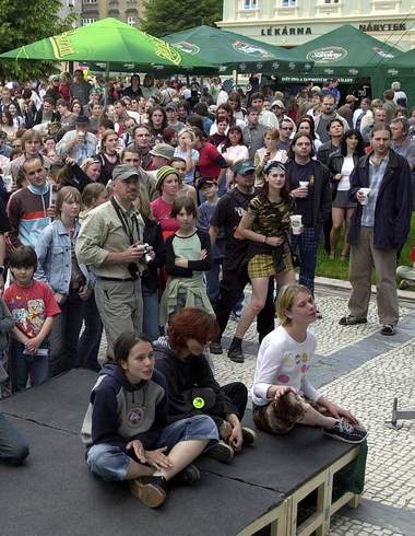   Tisíce návštěvníků neodradilo ani fotbalové Euro, ani nepříznivé deštivé počasí
